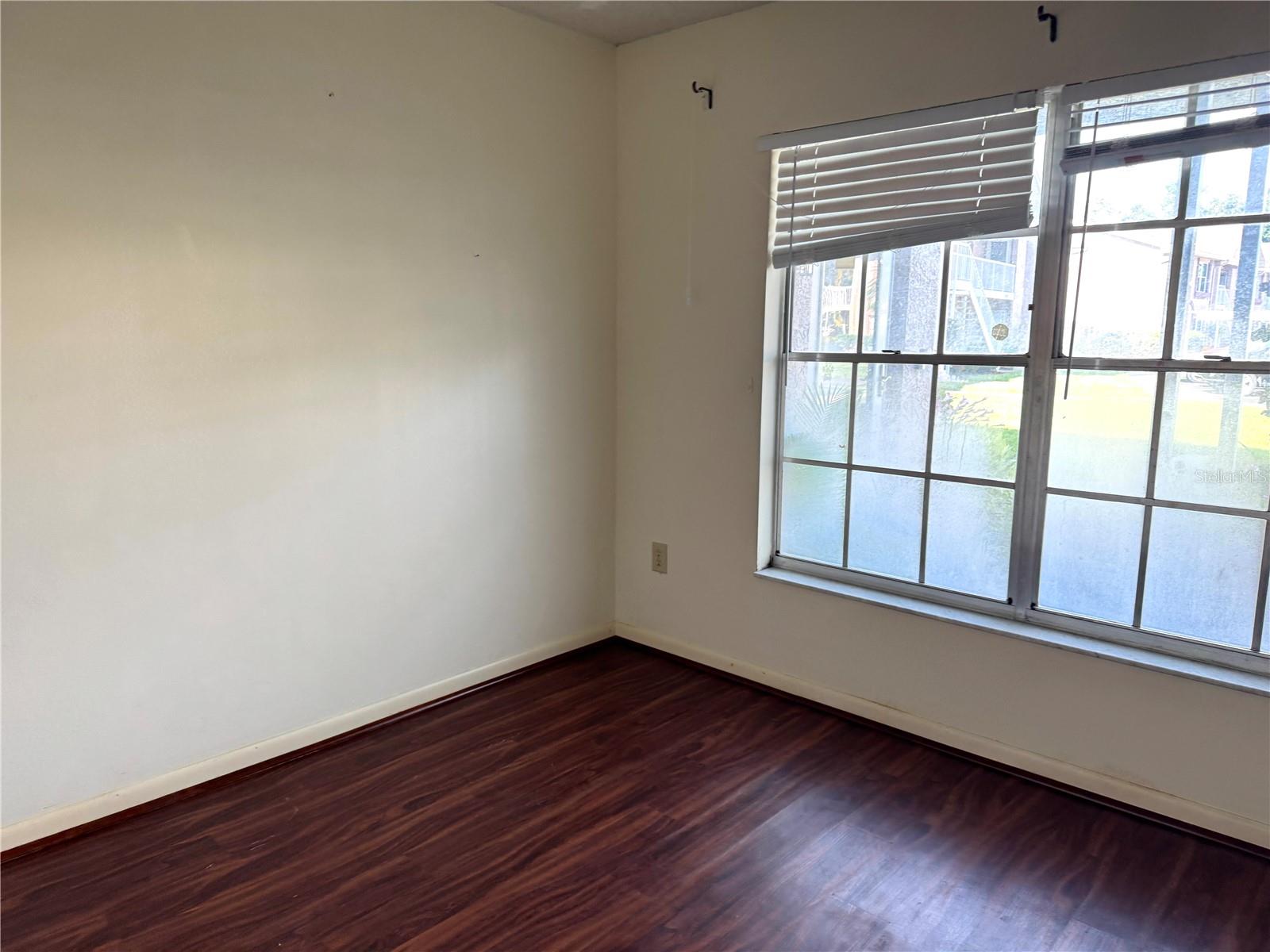 Image 11 of 19 For 4925 Myrtle Oak Drive 15