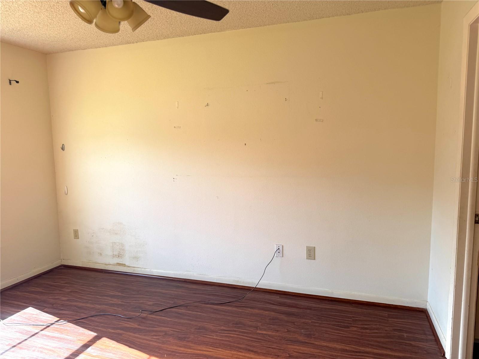 Image 16 of 19 For 4925 Myrtle Oak Drive 15