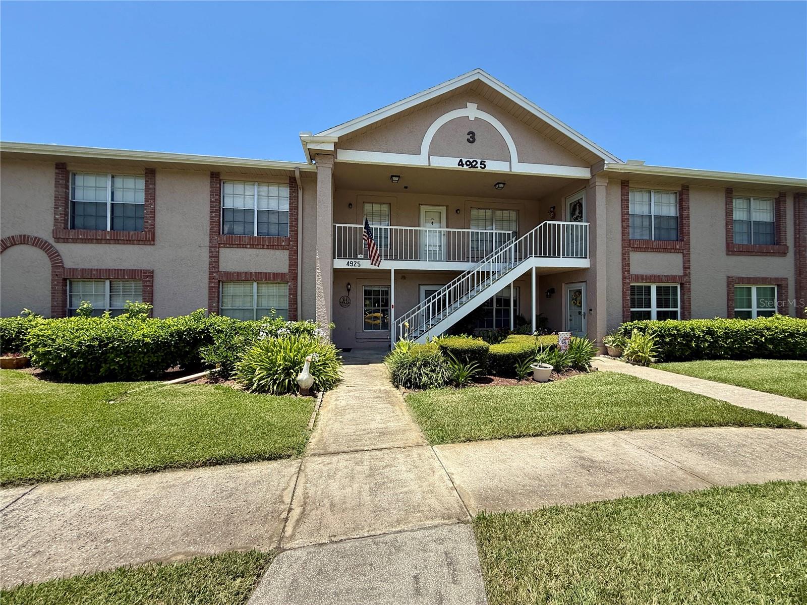 Image 2 of 19 For 4925 Myrtle Oak Drive 15