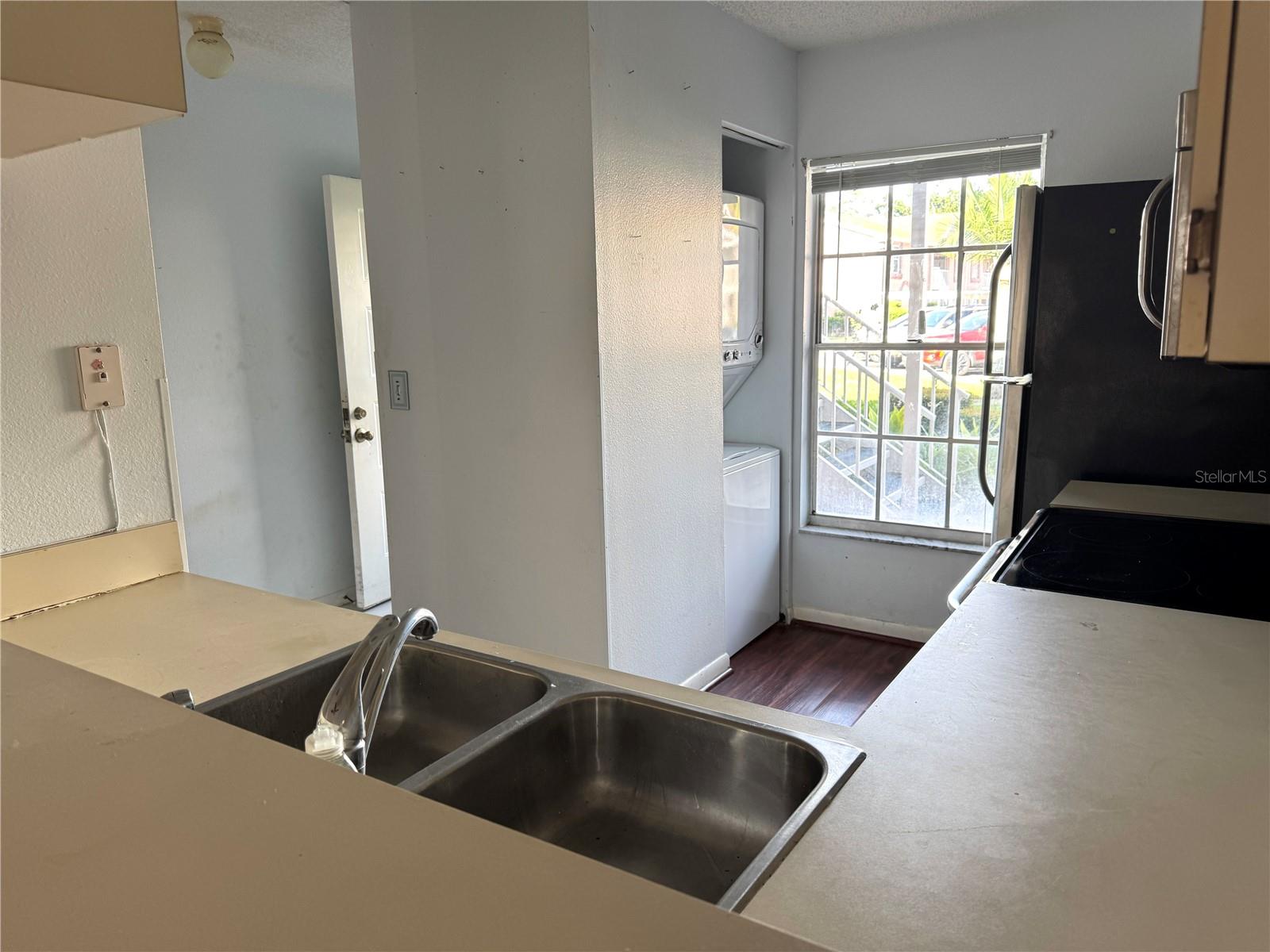 Image 8 of 19 For 4925 Myrtle Oak Drive 15