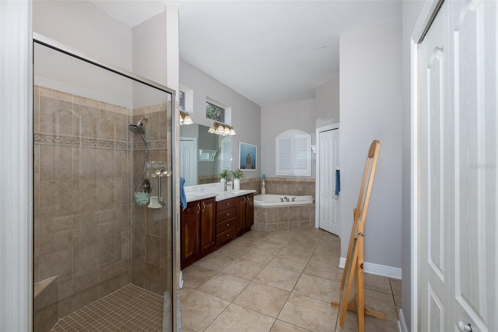 Image 17 of 100 For 10653 Garda Drive