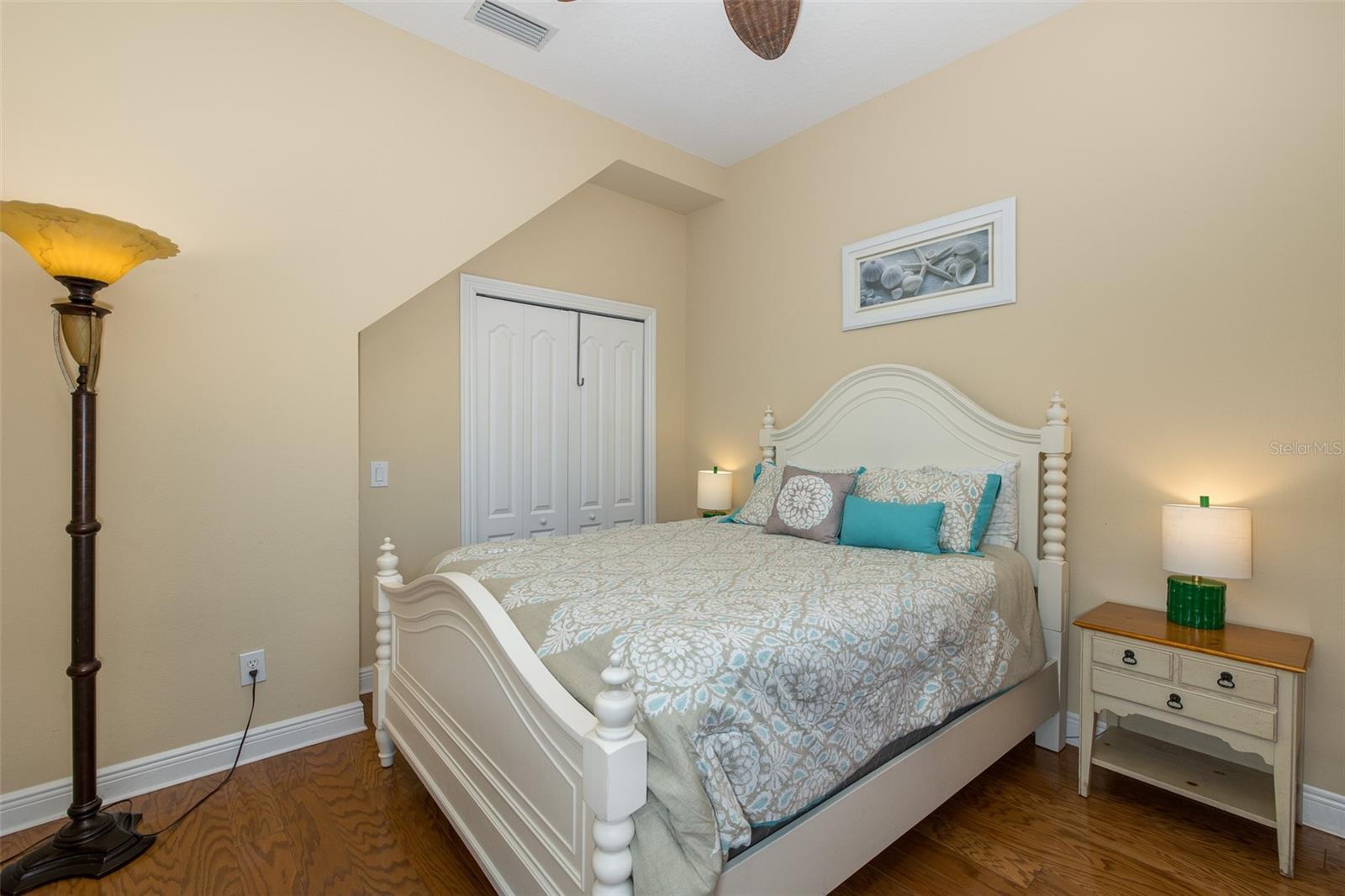 Image 33 of 100 For 10653 Garda Drive