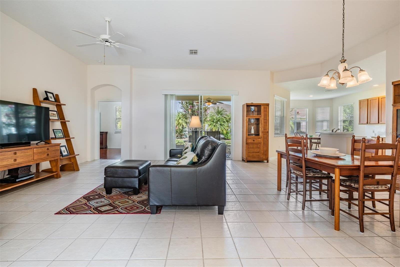 Image 2 of 46 For 1612 Lakestone Drive