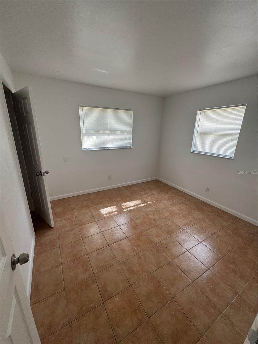 Image 24 of 51 For 732 62nd Avenue Ne
