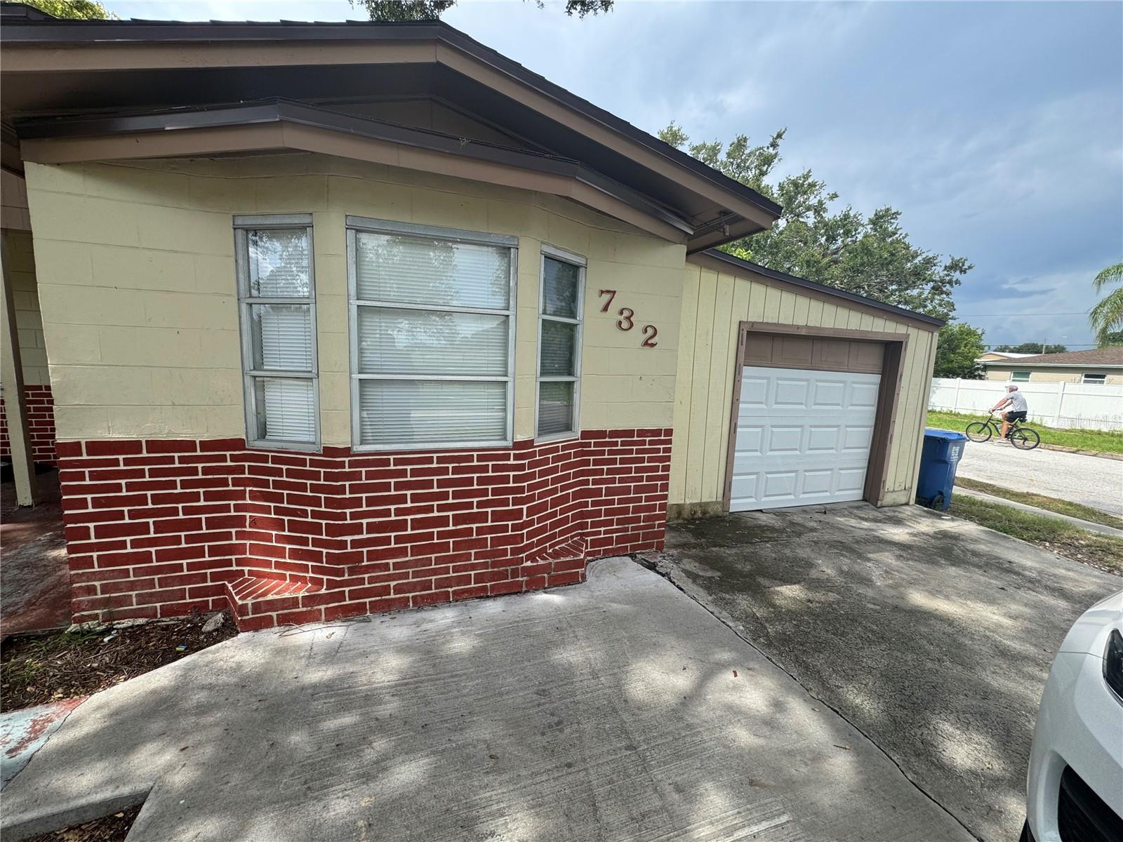 Image 3 of 51 For 732 62nd Avenue Ne