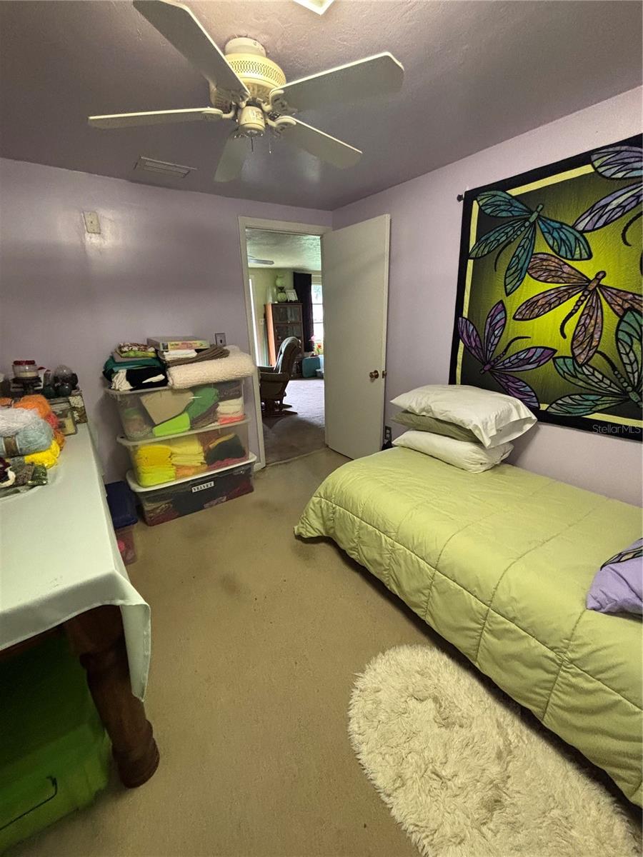Listing photo id 17 for 5471 Mimosa Lane
