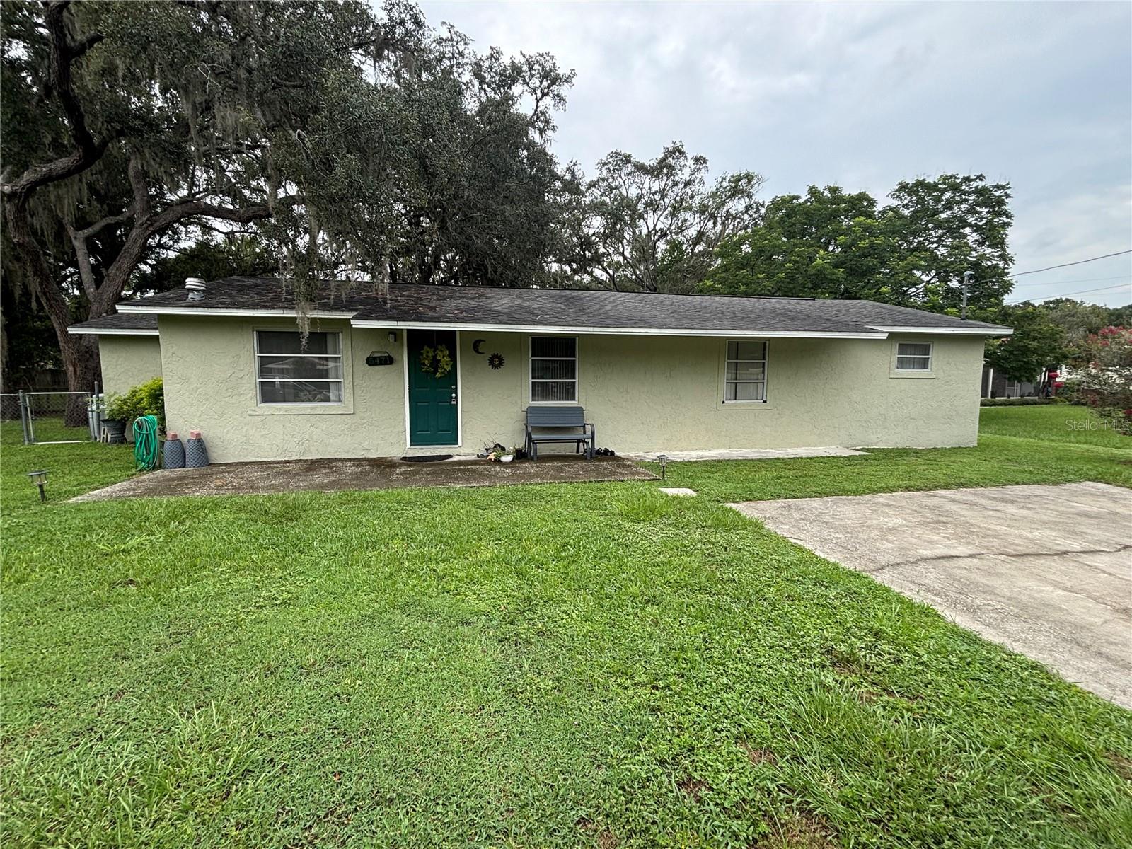Listing photo id 0 for 5471 Mimosa Lane
