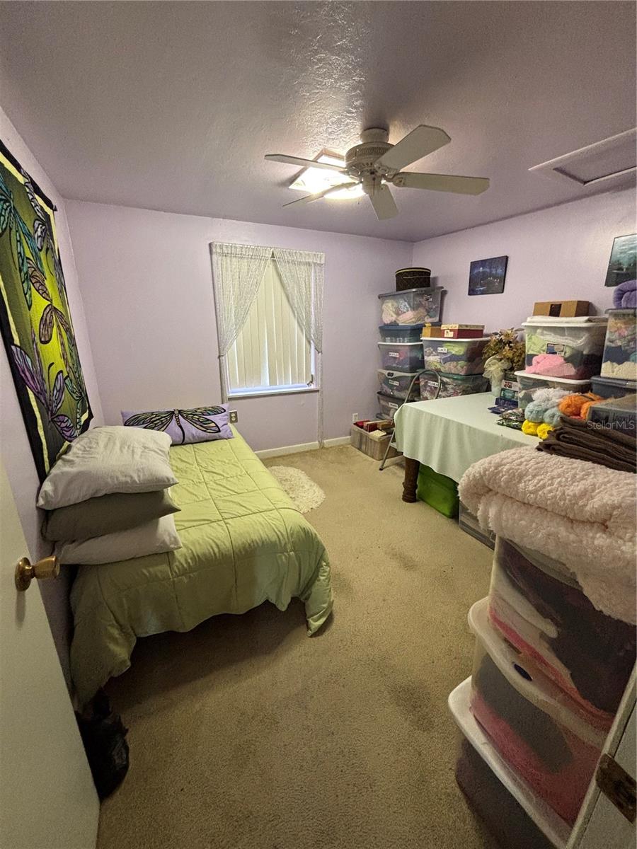 Listing photo id 18 for 5471 Mimosa Lane