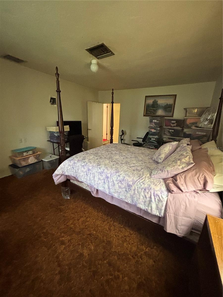 Listing photo id 23 for 5471 Mimosa Lane