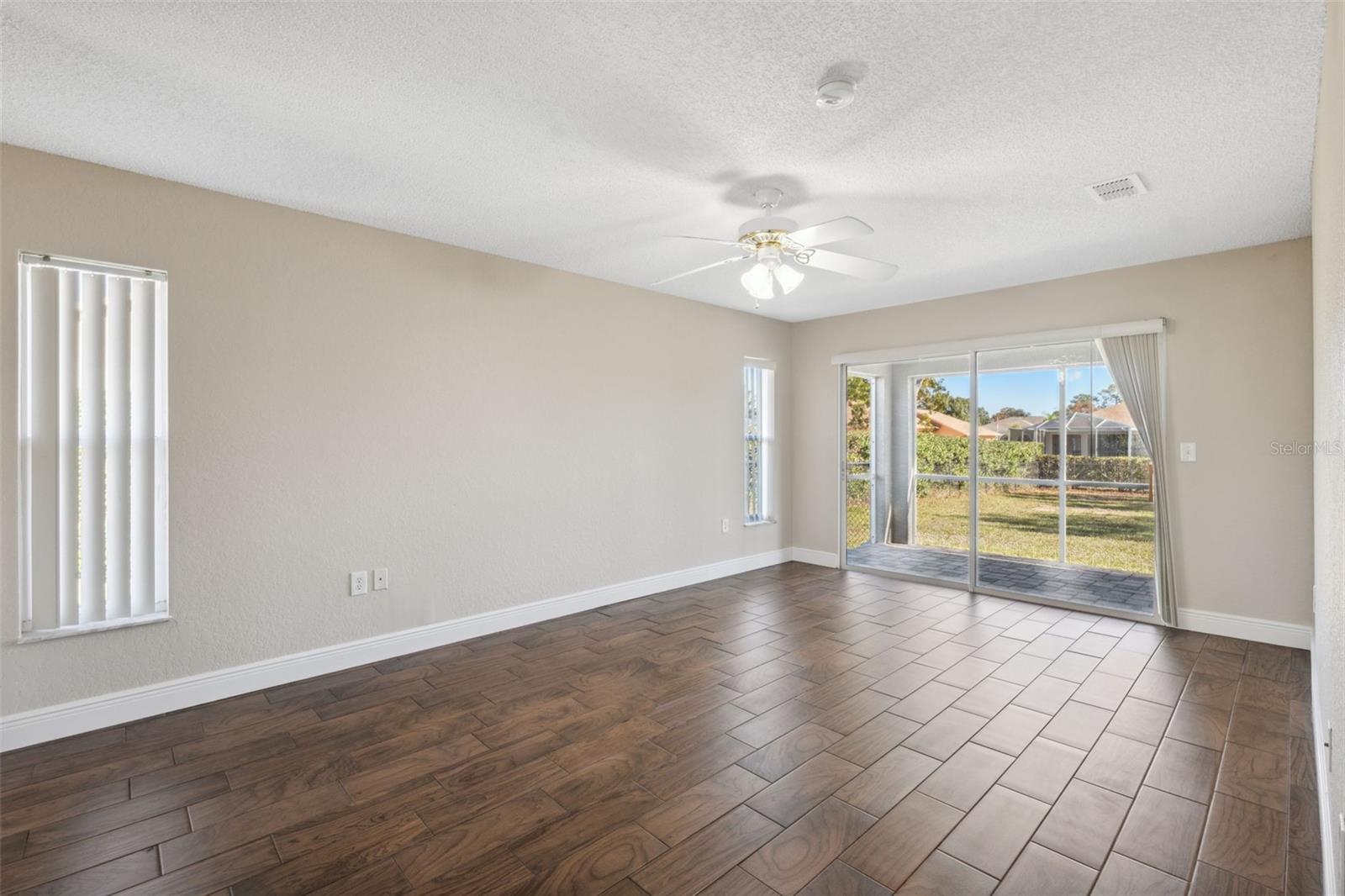 Listing photo id 10 for 3470 Cedar Crest Loop