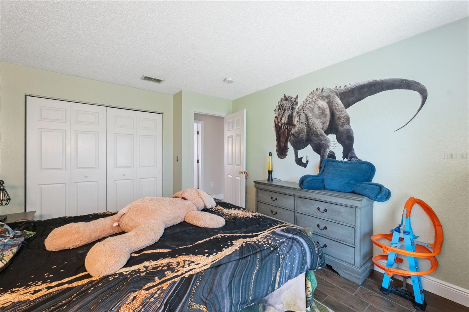Listing photo id 15 for 3470 Cedar Crest Loop
