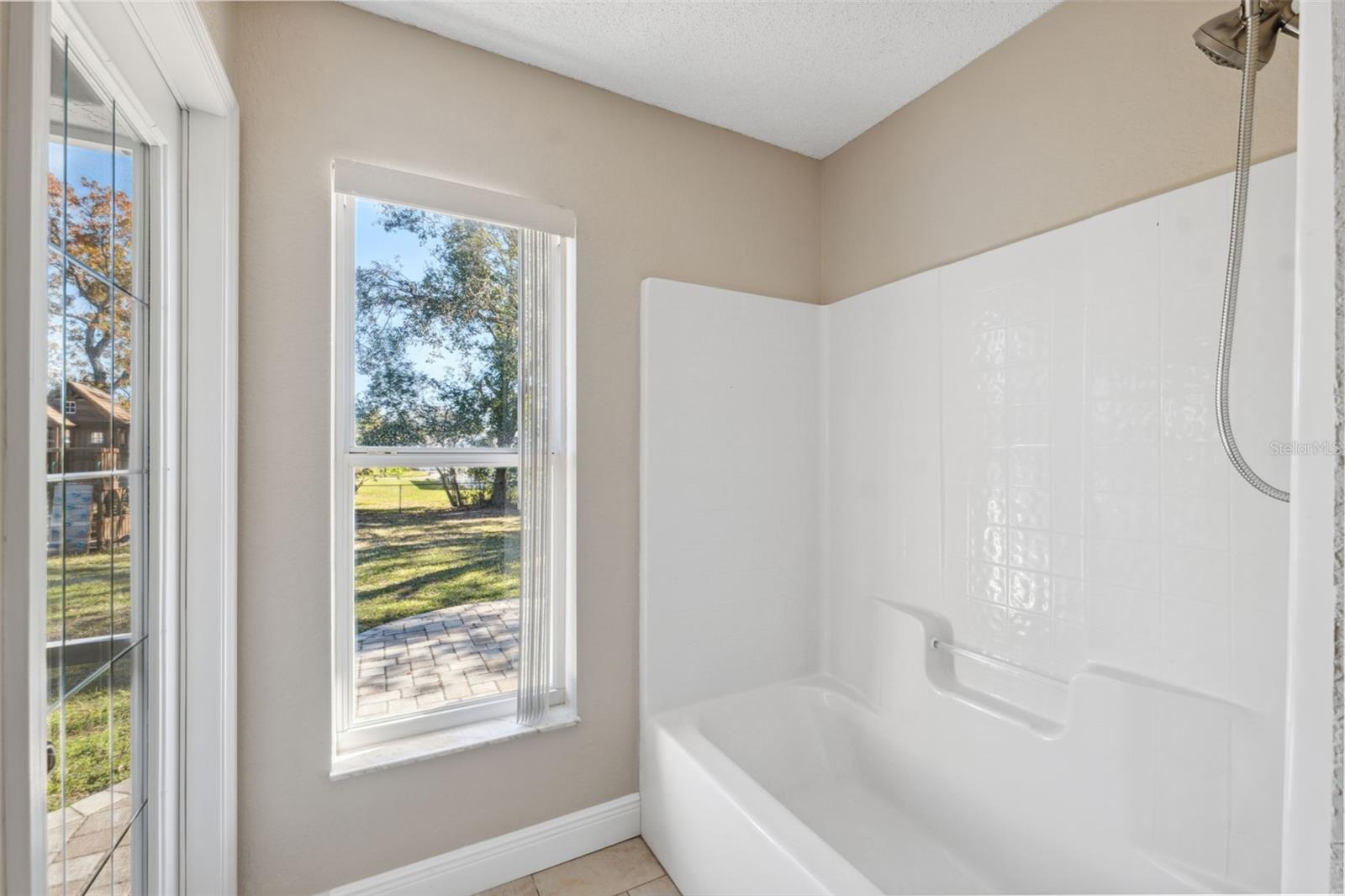 Listing photo id 17 for 3470 Cedar Crest Loop