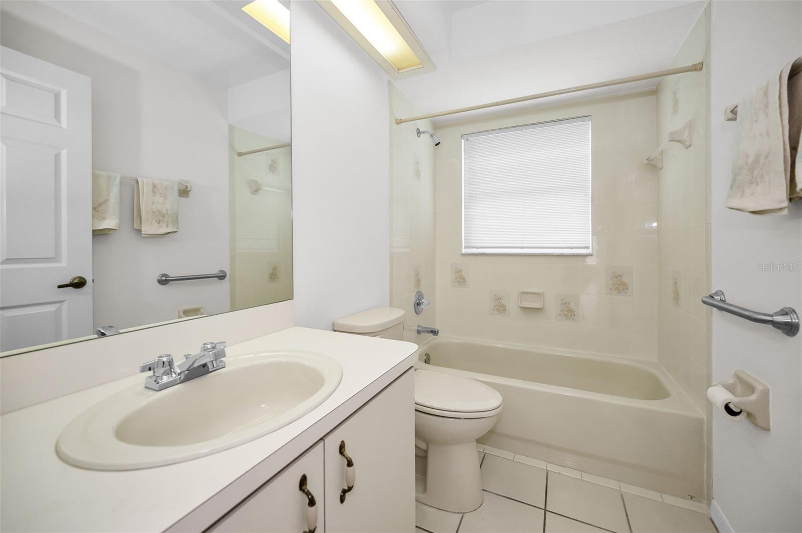 Image 32 of 66 For 6622 Pine Walk Drive