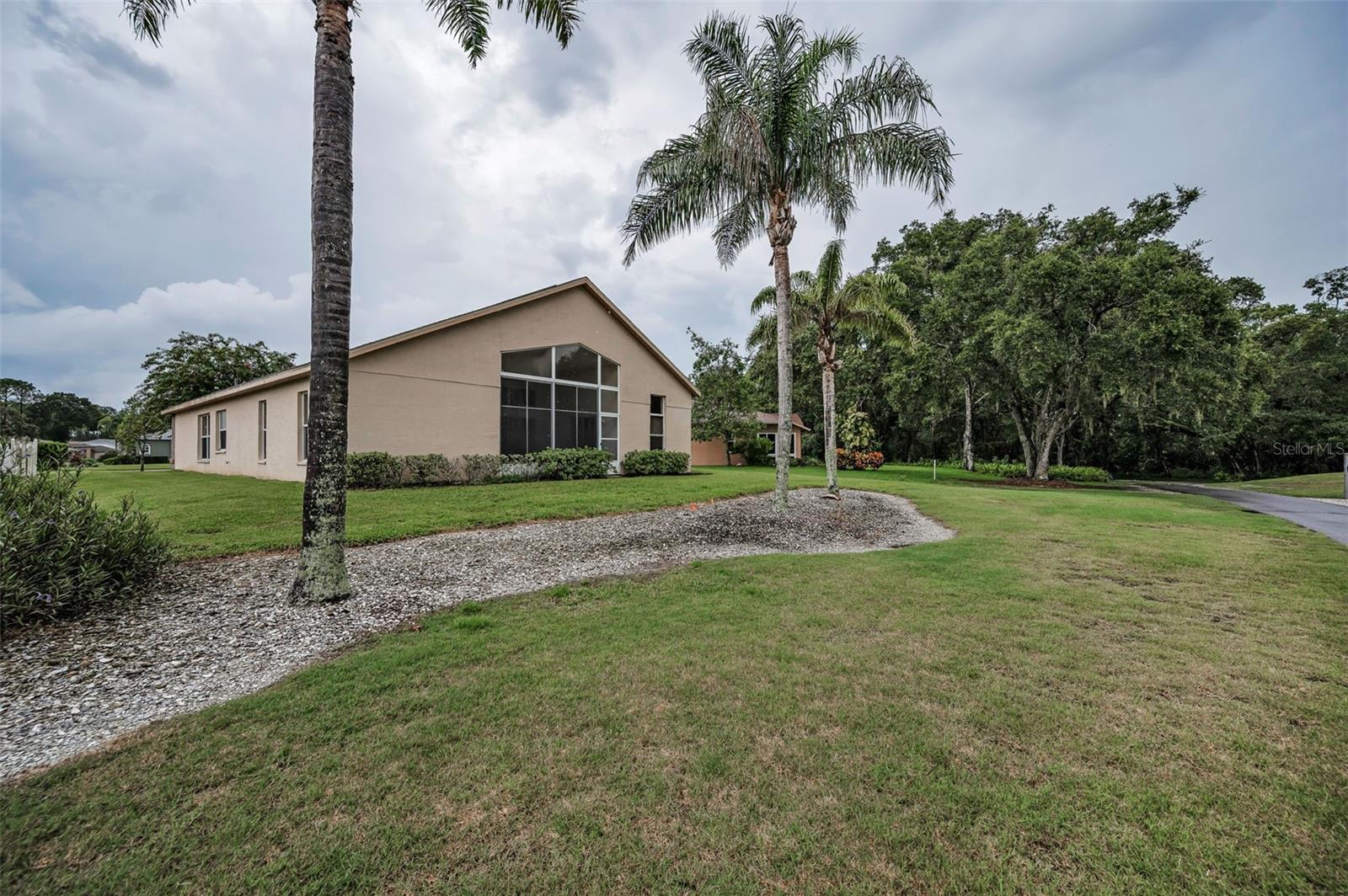 Image 42 of 66 For 6622 Pine Walk Drive