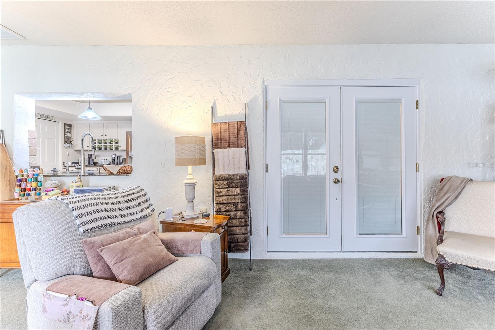 Listing photo id 23 for 4220 Riverwood Drive