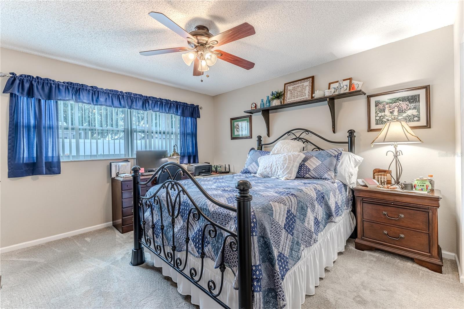 Listing photo id 34 for 4220 Riverwood Drive