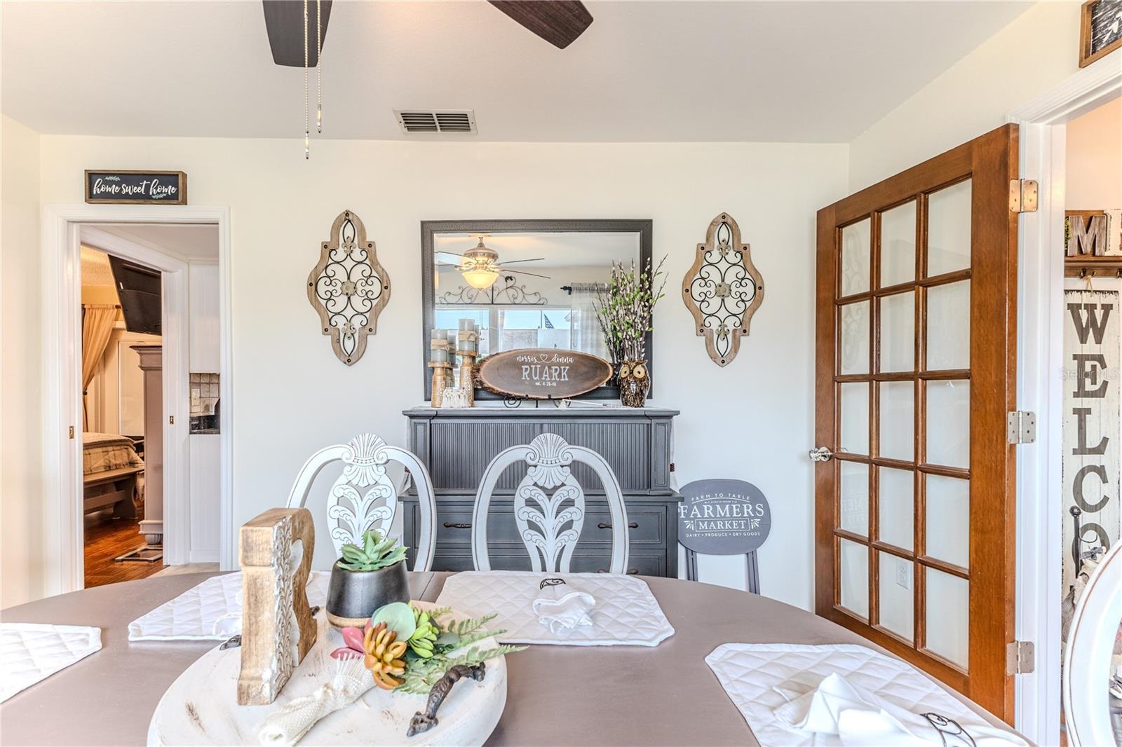 Listing photo id 40 for 4220 Riverwood Drive