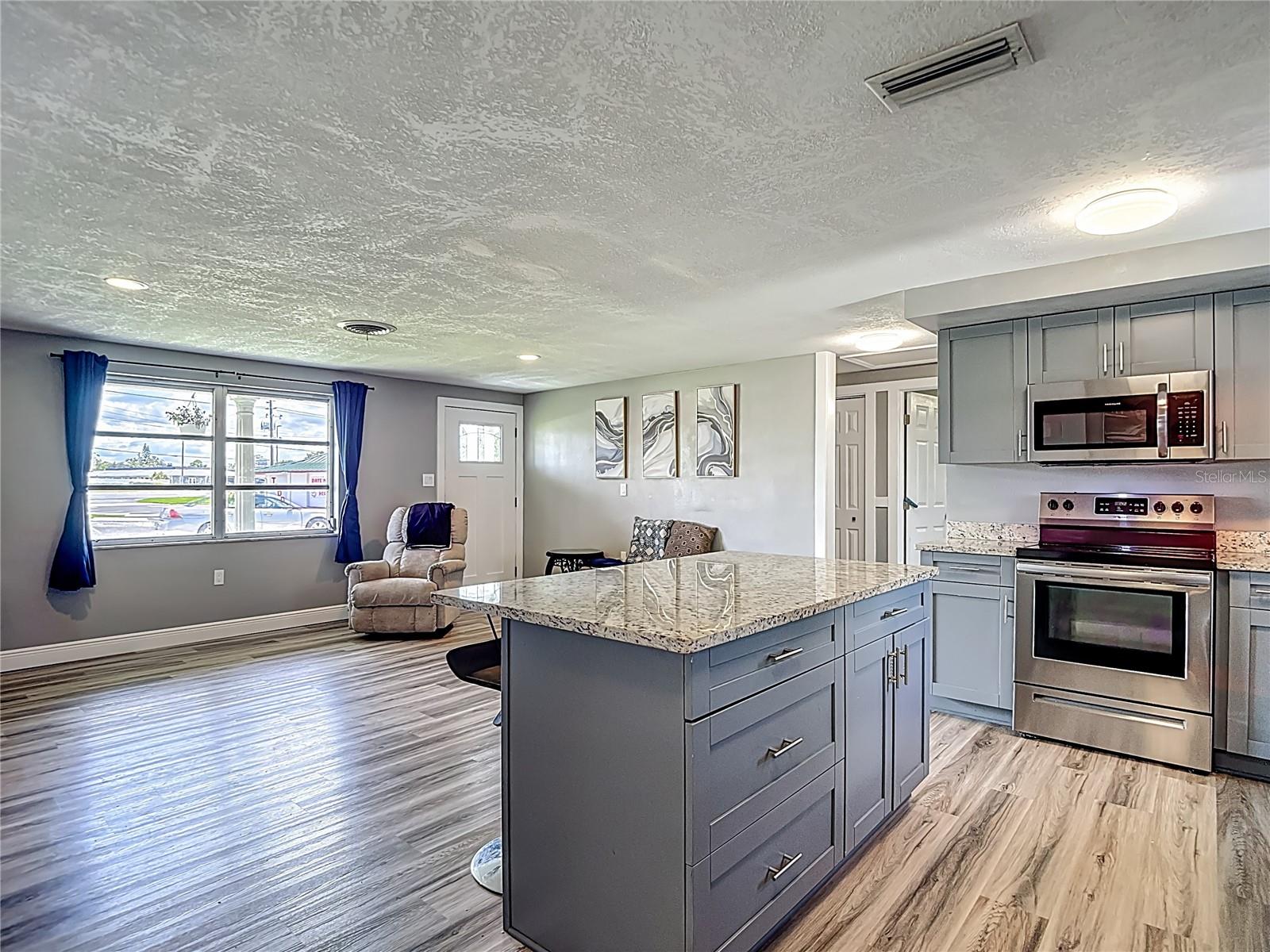 Image 16 of 53 For 10905 Scenic Drive
