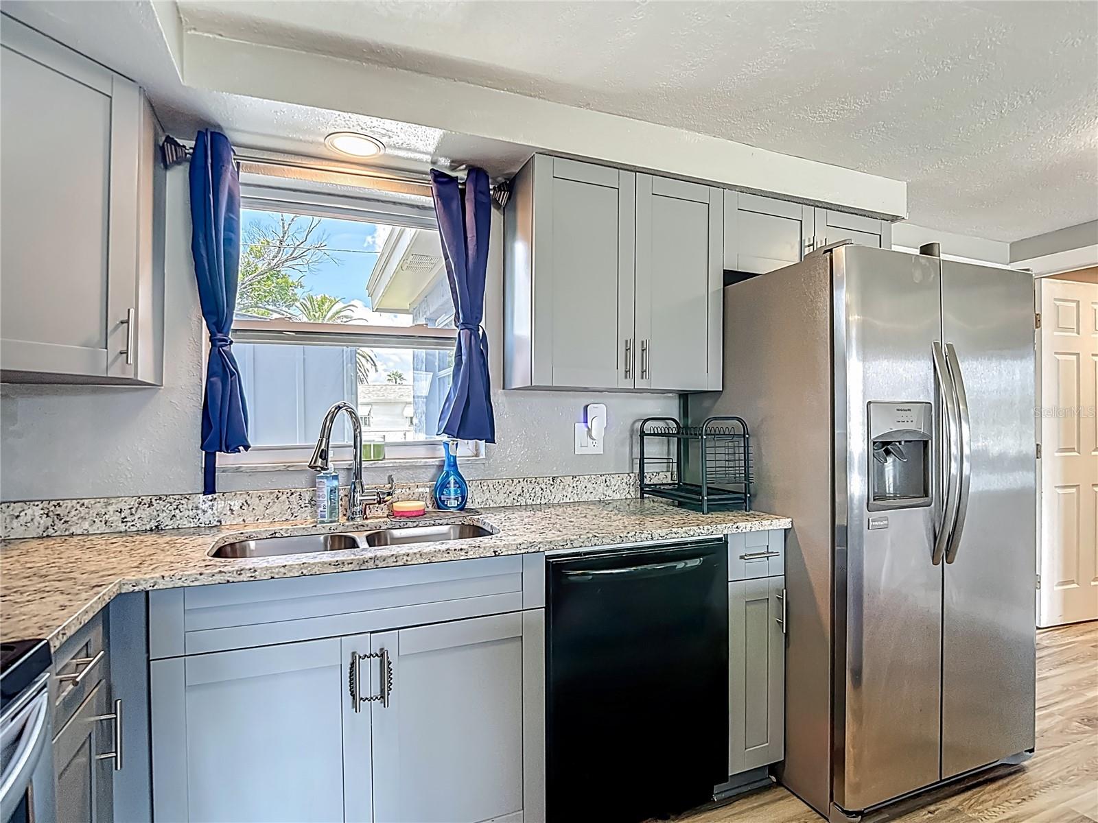 Image 20 of 53 For 10905 Scenic Drive