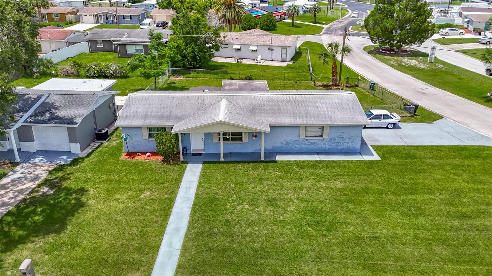 Image 3 of 53 For 10905 Scenic Drive