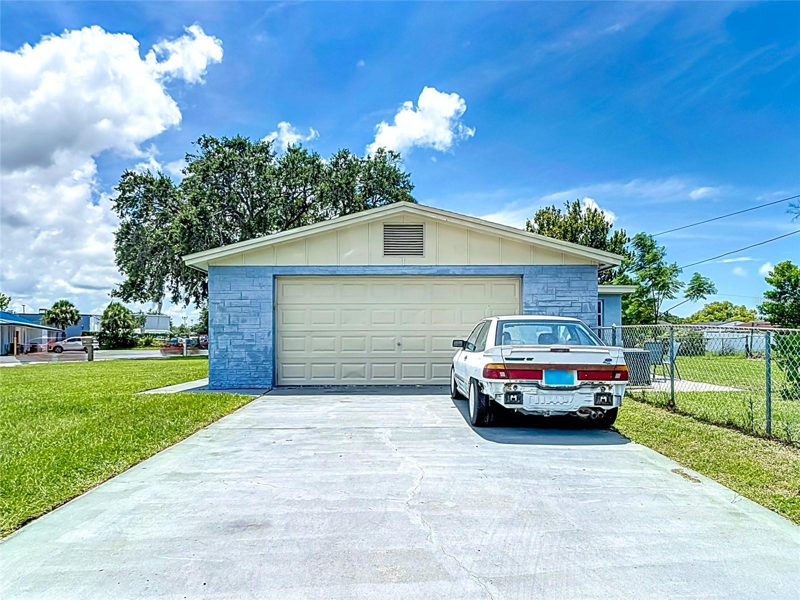 Image 42 of 53 For 10905 Scenic Drive