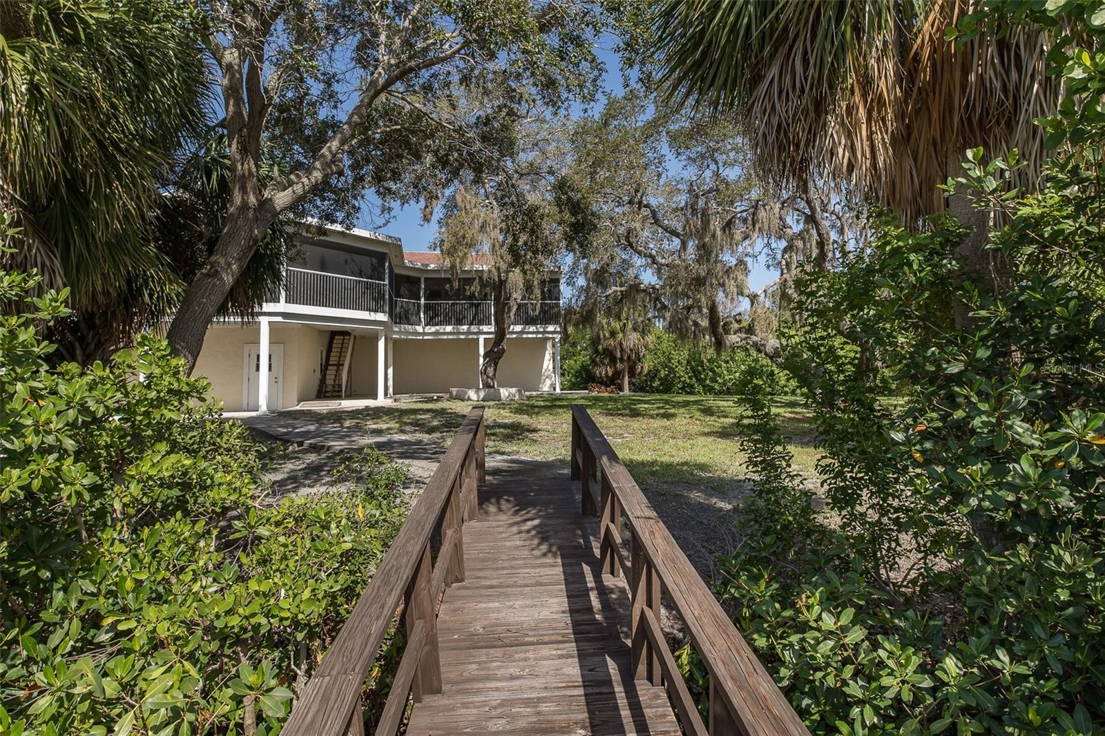 Image 12 of 53 For 2020 Cove Court