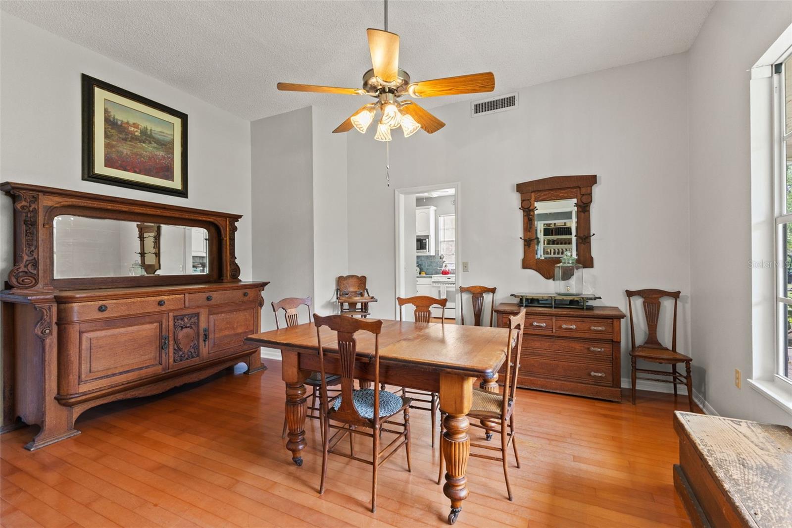 Listing photo id 23 for 22332 Mizell Road