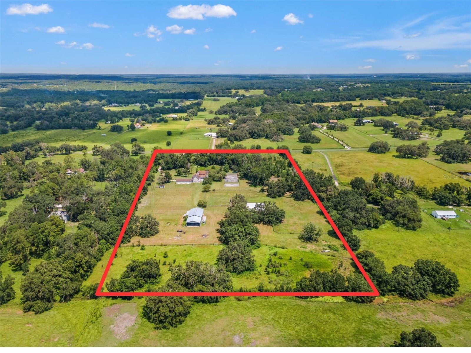 Listing photo id 1 for 22332 Mizell Road