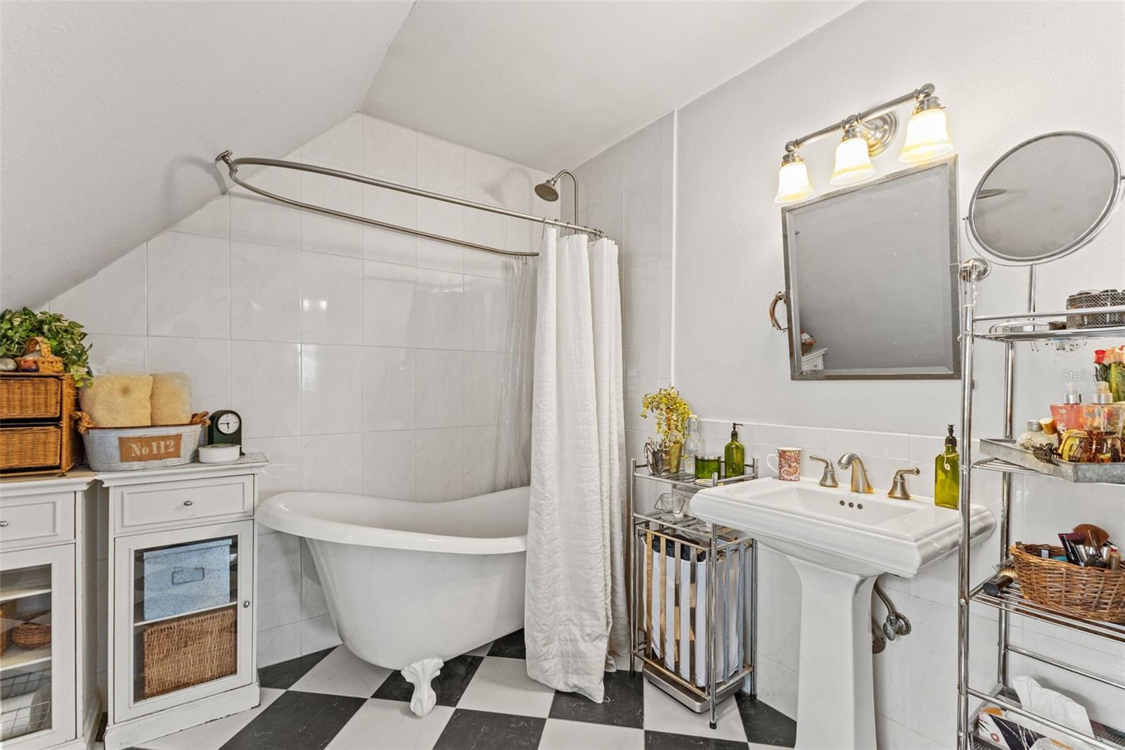 Listing photo id 44 for 22332 Mizell Road