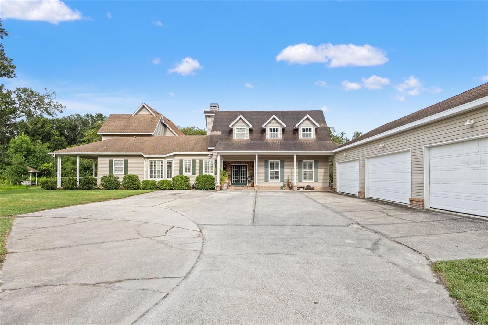 Listing photo id 3 for 22332 Mizell Road