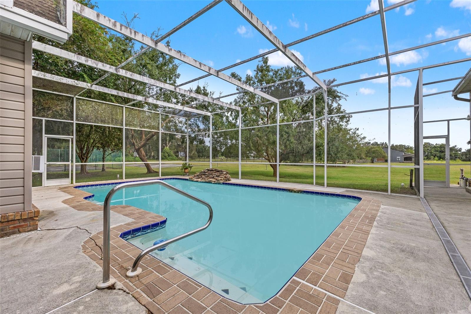 Listing photo id 51 for 22332 Mizell Road