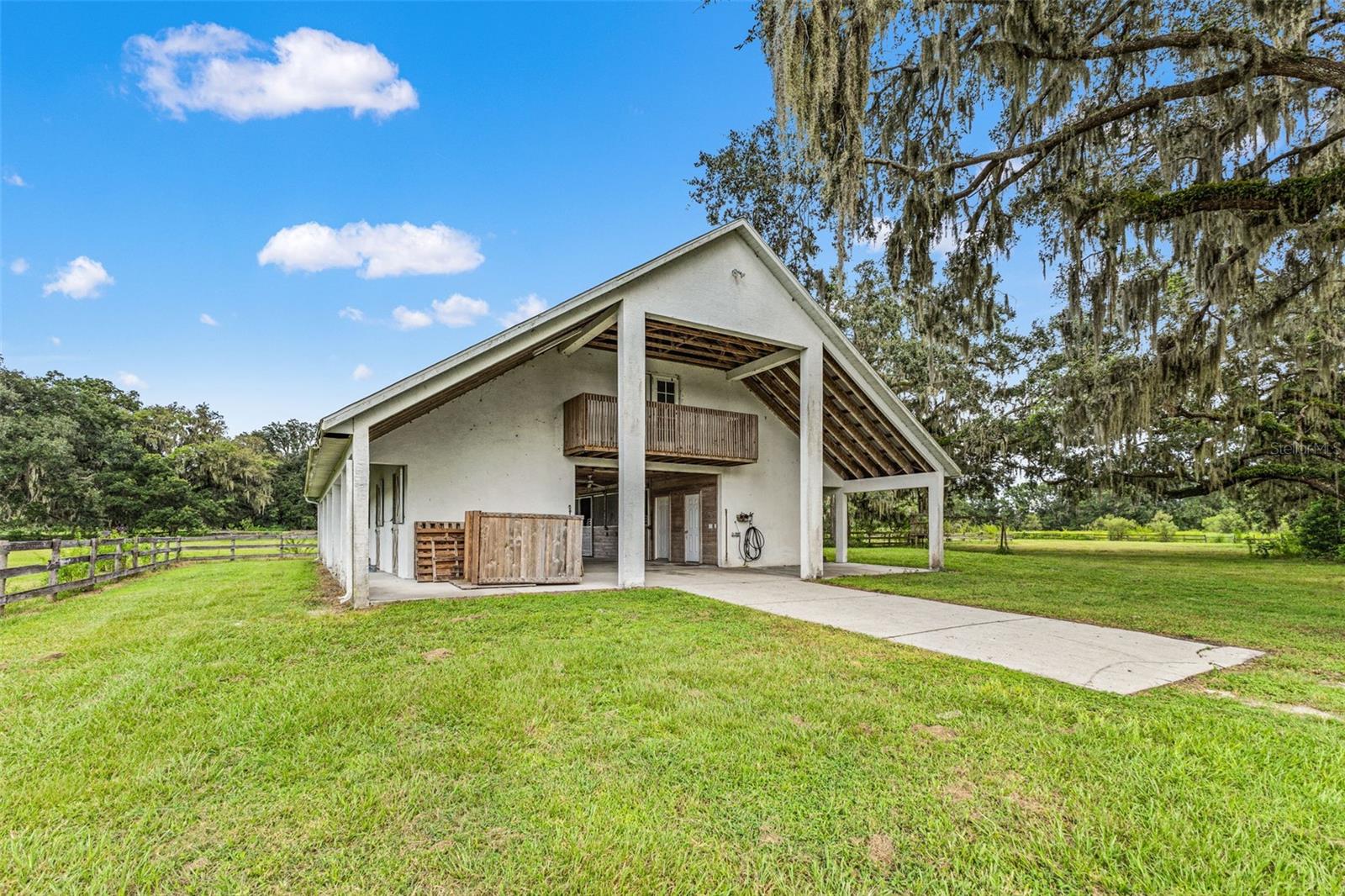 Listing photo id 64 for 22332 Mizell Road