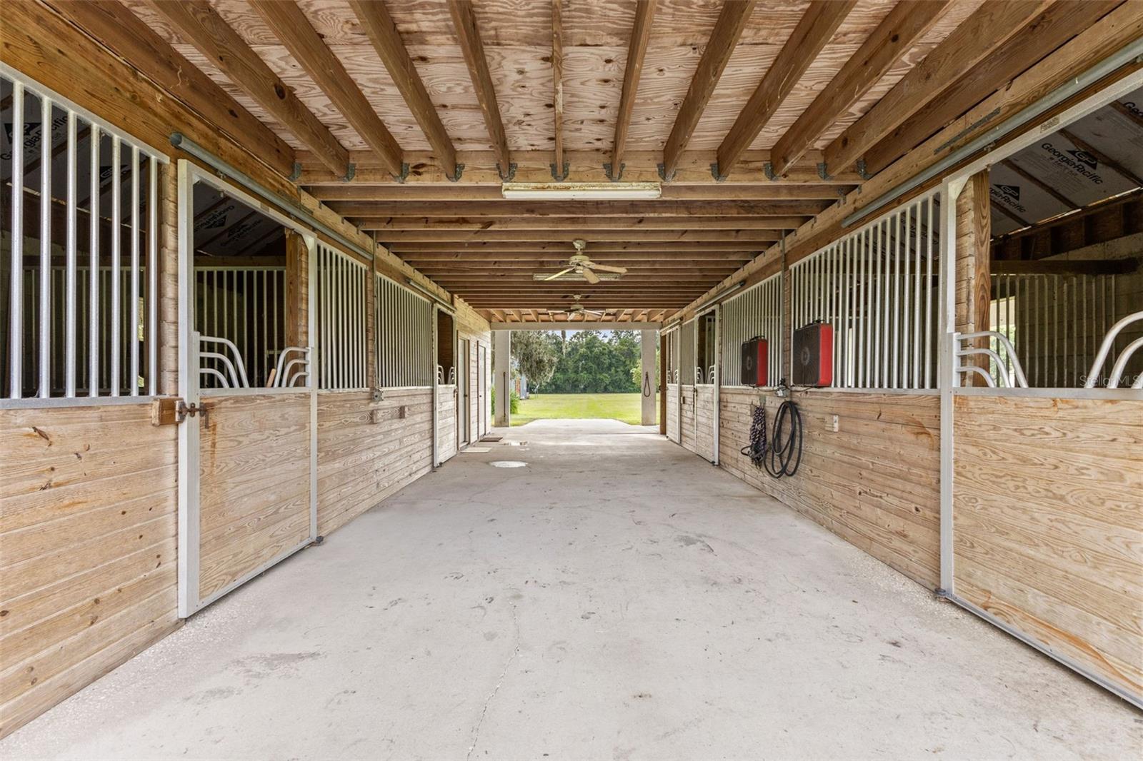 Listing photo id 66 for 22332 Mizell Road