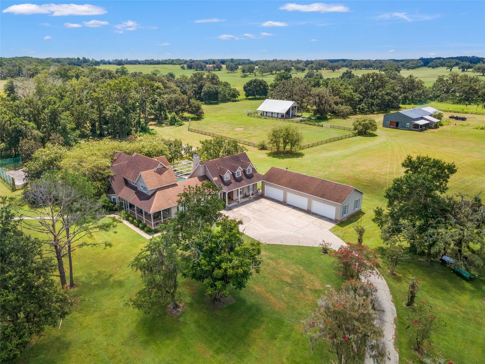 Listing photo id 7 for 22332 Mizell Road