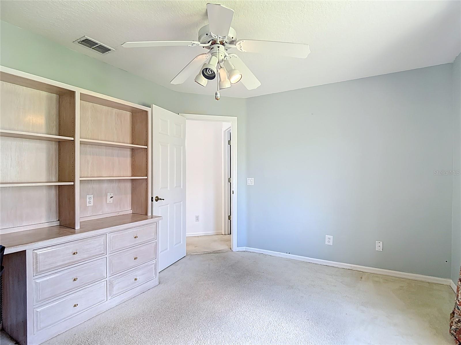Image 38 of 75 For 13630 Plantation Lake Circle