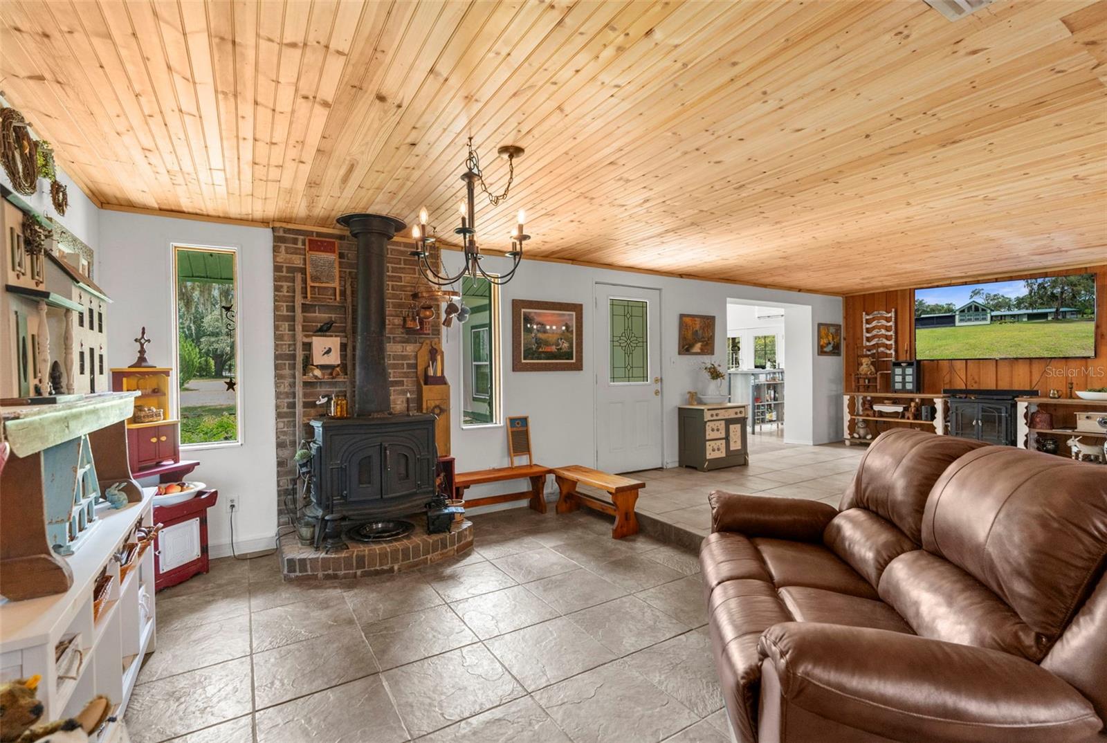 Image 13 of 56 For 11094 51st Drive