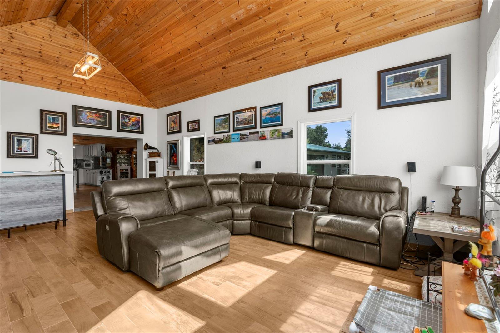 Image 17 of 56 For 11094 51st Drive