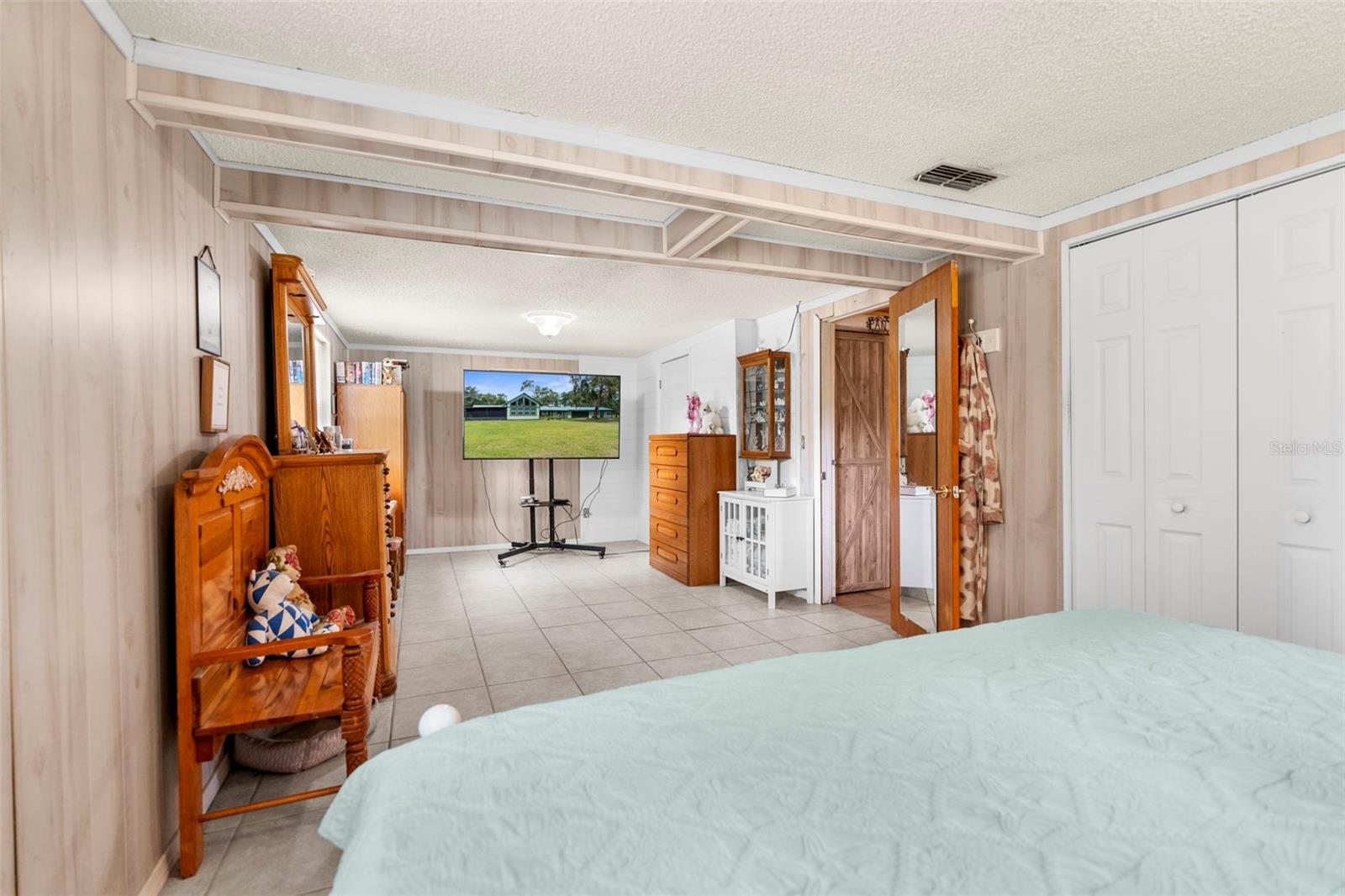 Image 23 of 56 For 11094 51st Drive