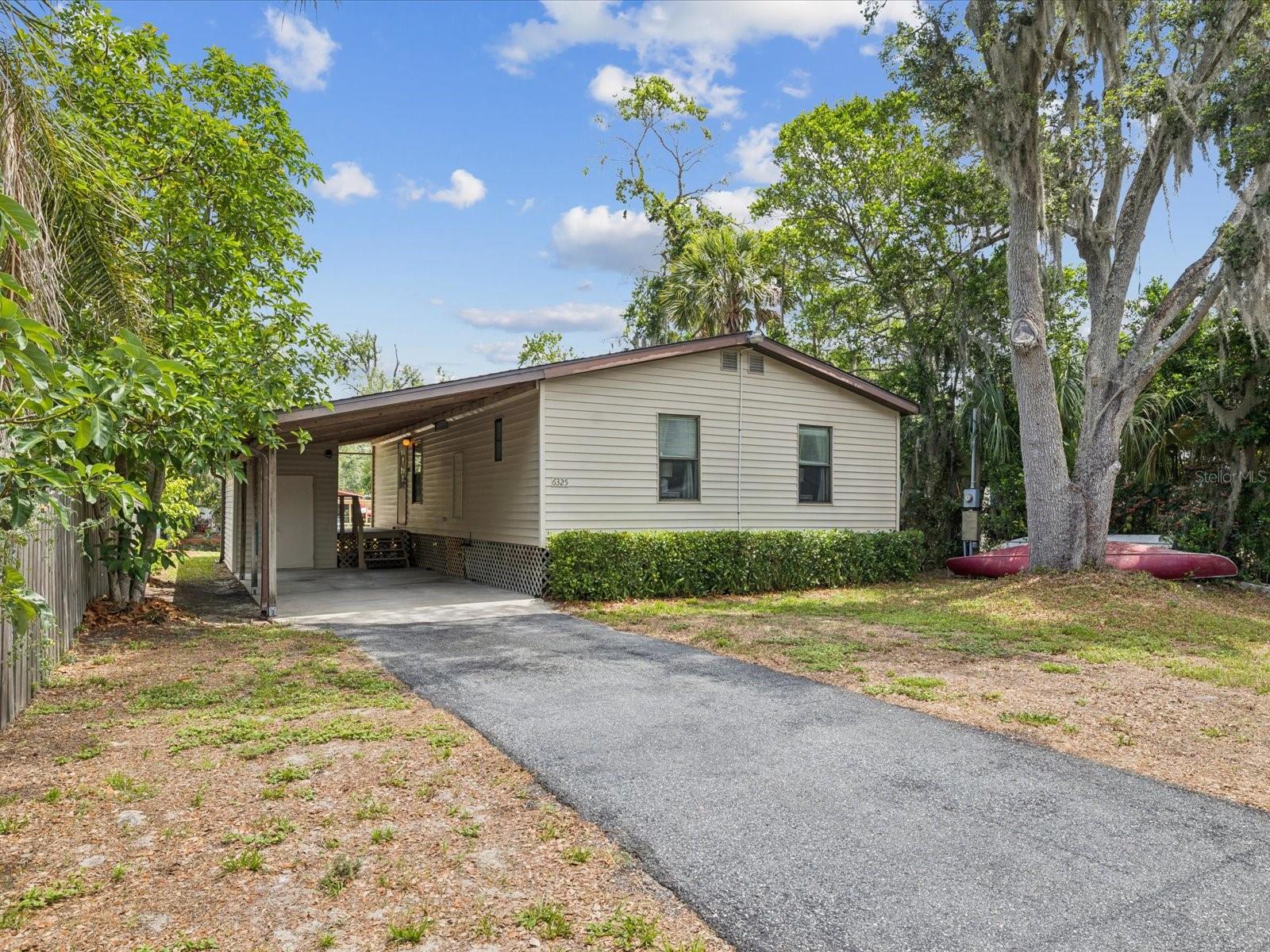 Listing photo id 0 for 6325 Sebring Street