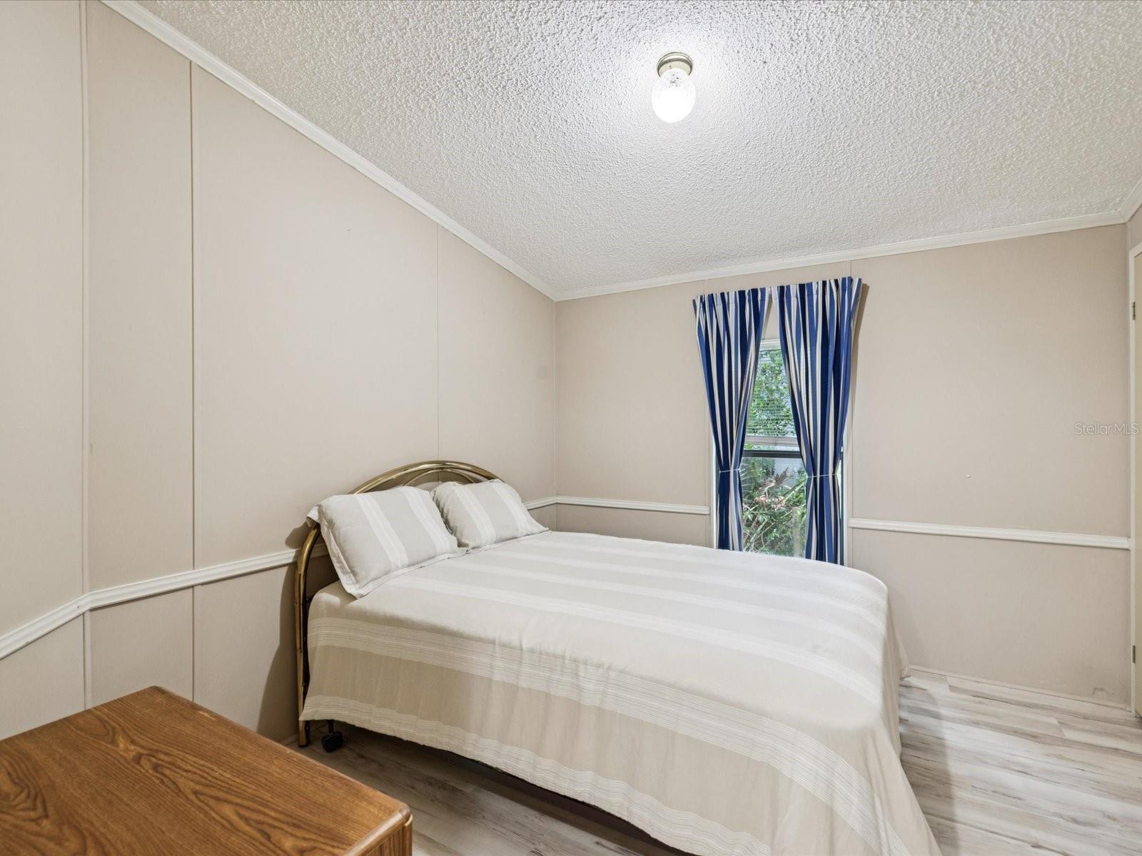 Listing photo id 23 for 6325 Sebring Street