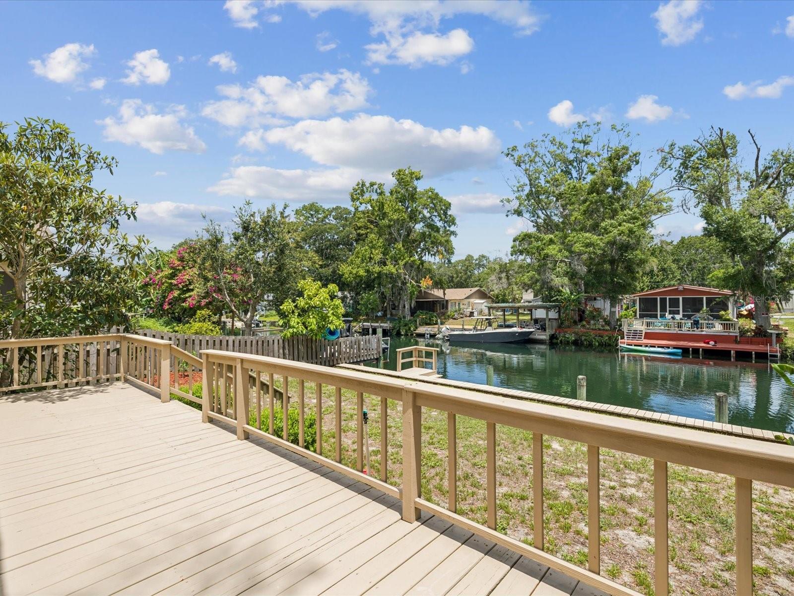 Listing photo id 5 for 6325 Sebring Street