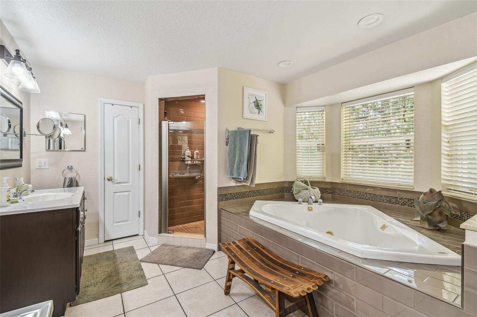 Image 32 of 79 For 11945 Darwin Avenue