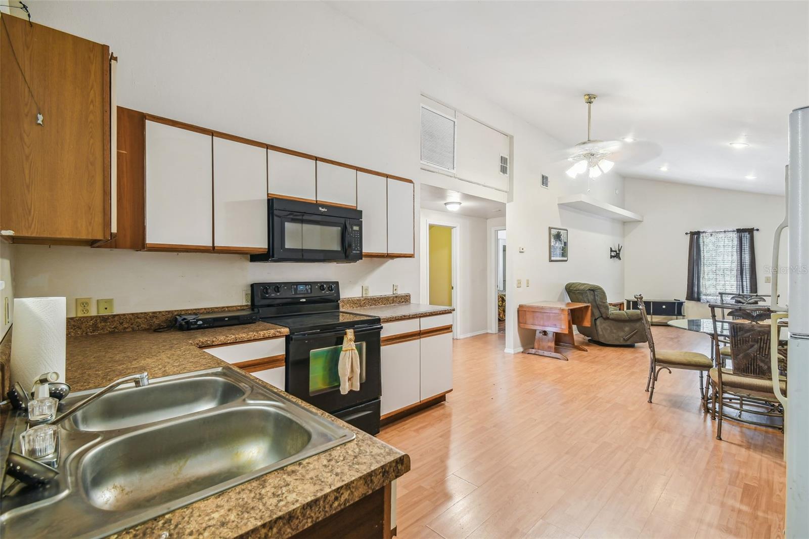 Image 49 of 79 For 11945 Darwin Avenue