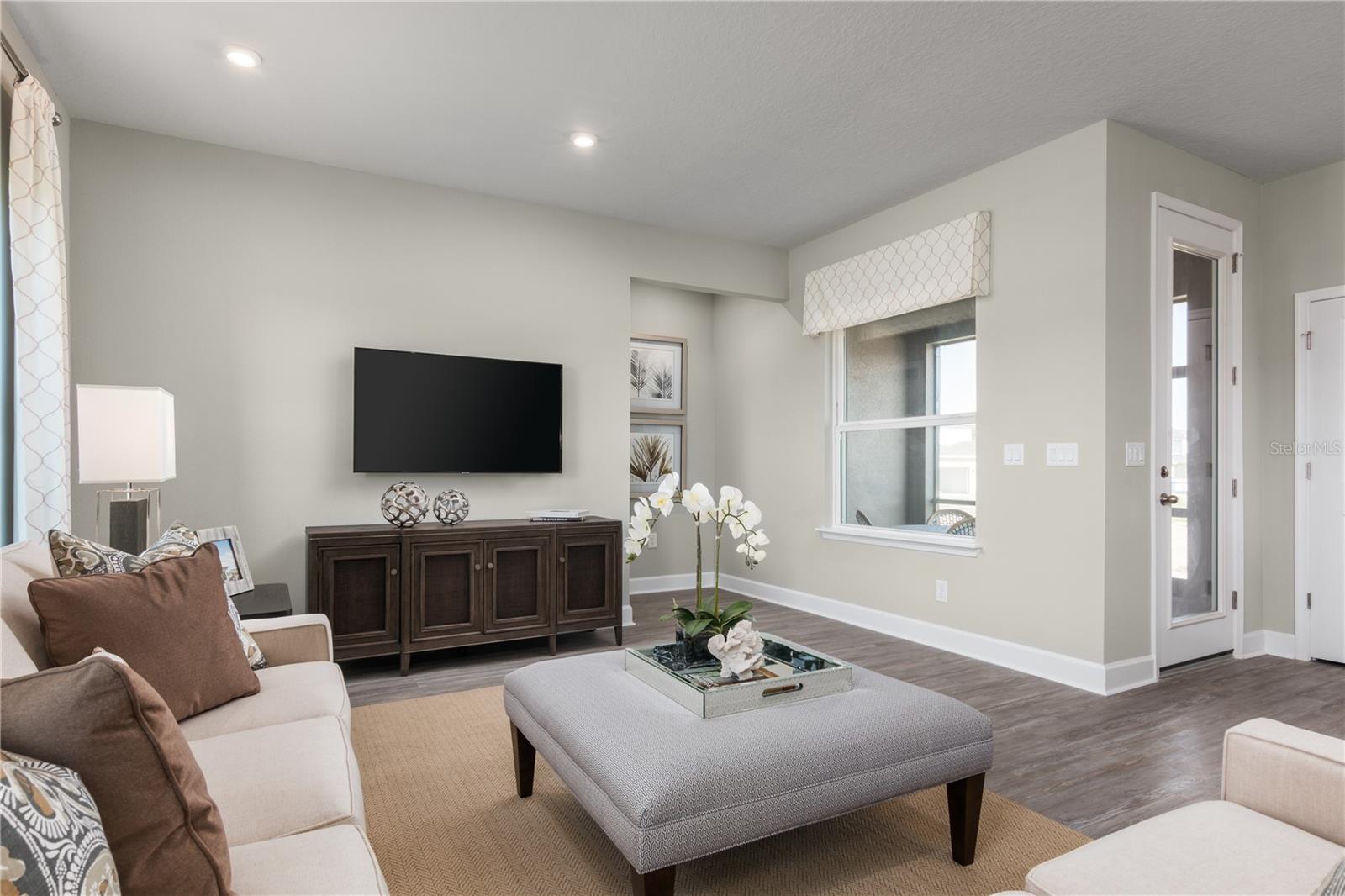 Image 8 of 17 For 3741 Isle Royal Place