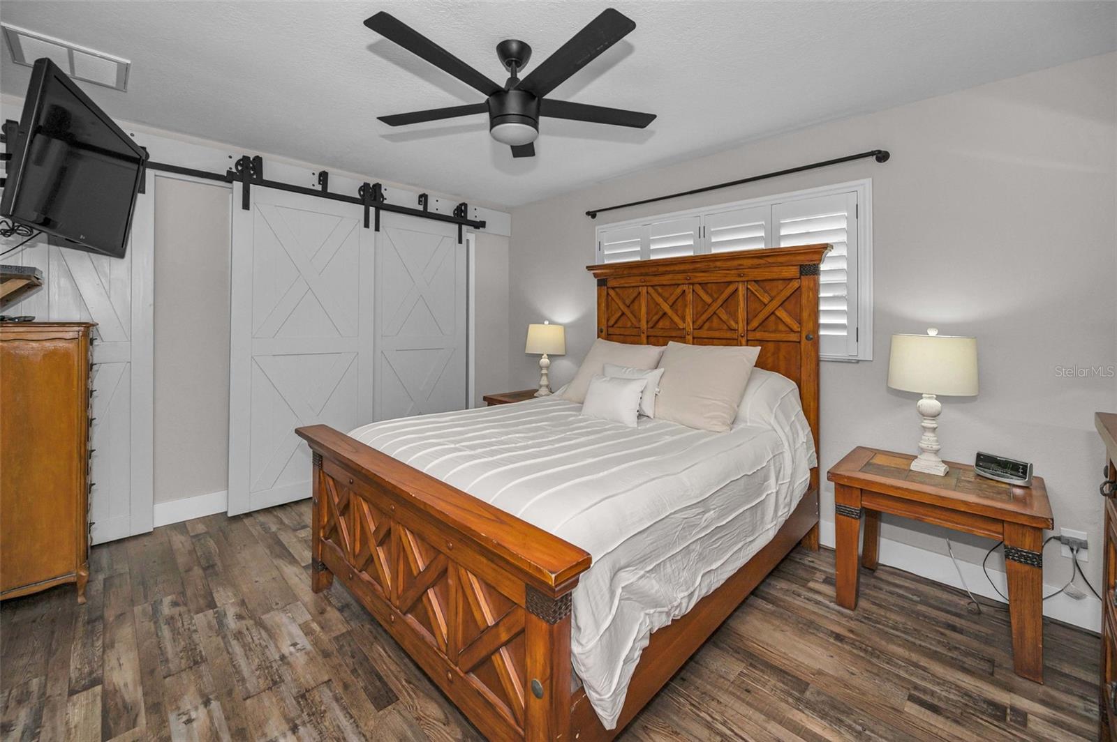 Image 11 of 34 For 3722 River Oaks Court 3722