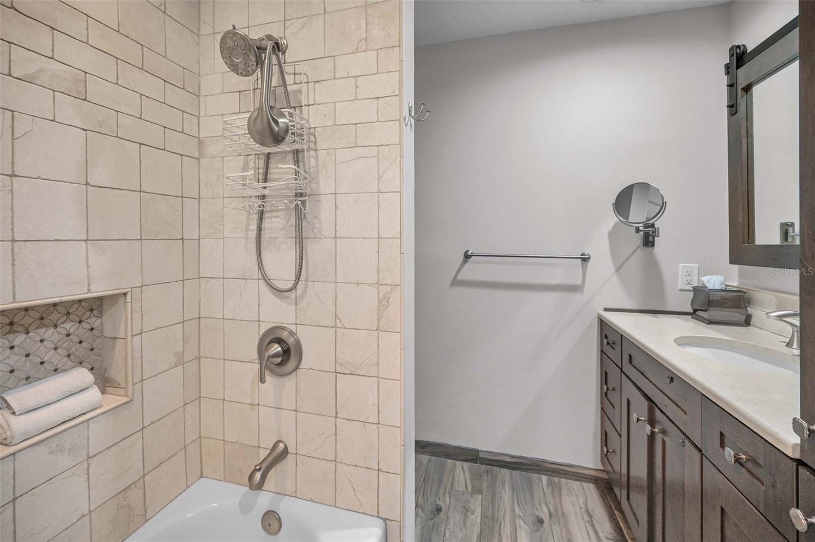 Image 13 of 34 For 3722 River Oaks Court 3722