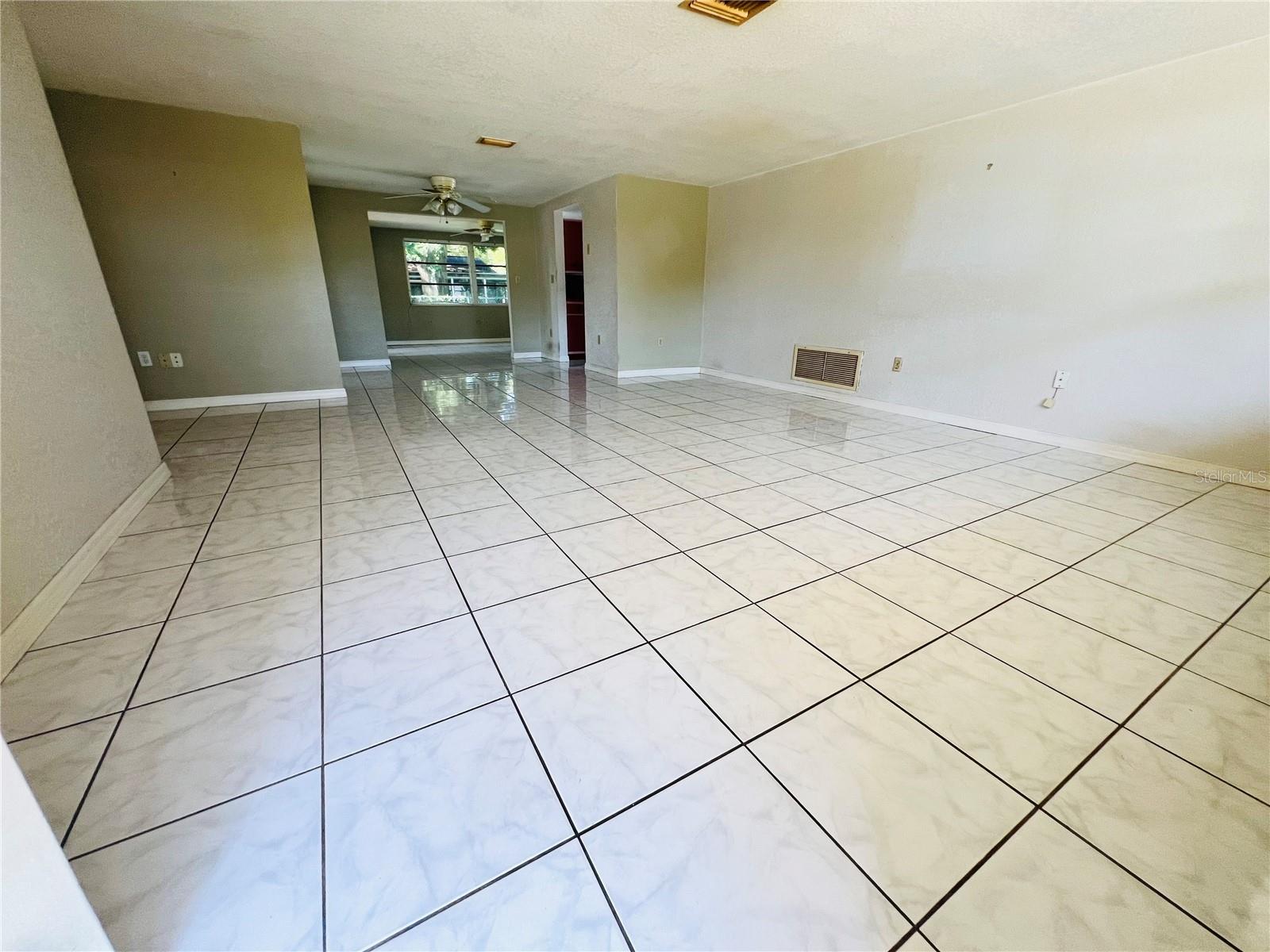 Image 4 of 36 For 7104 Mayfield Drive