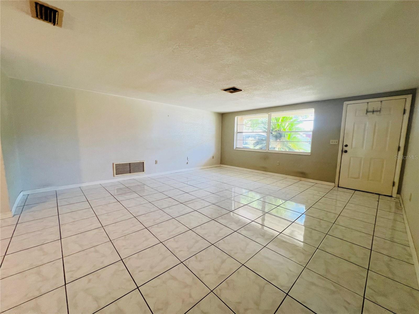 Image 5 of 36 For 7104 Mayfield Drive