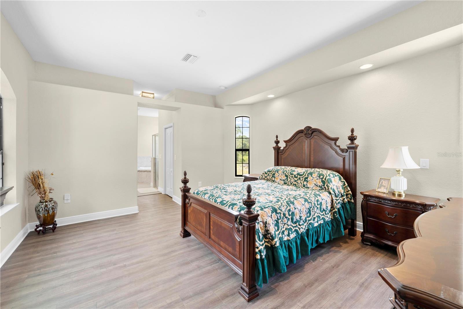 Image 25 of 63 For 13262 Lauren Drive