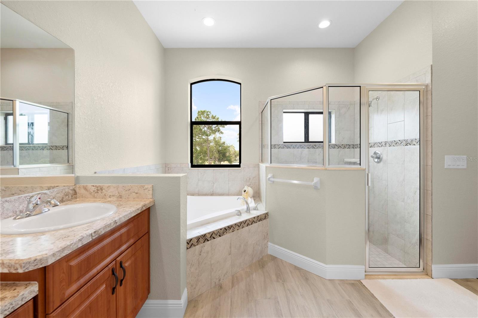 Image 31 of 63 For 13262 Lauren Drive